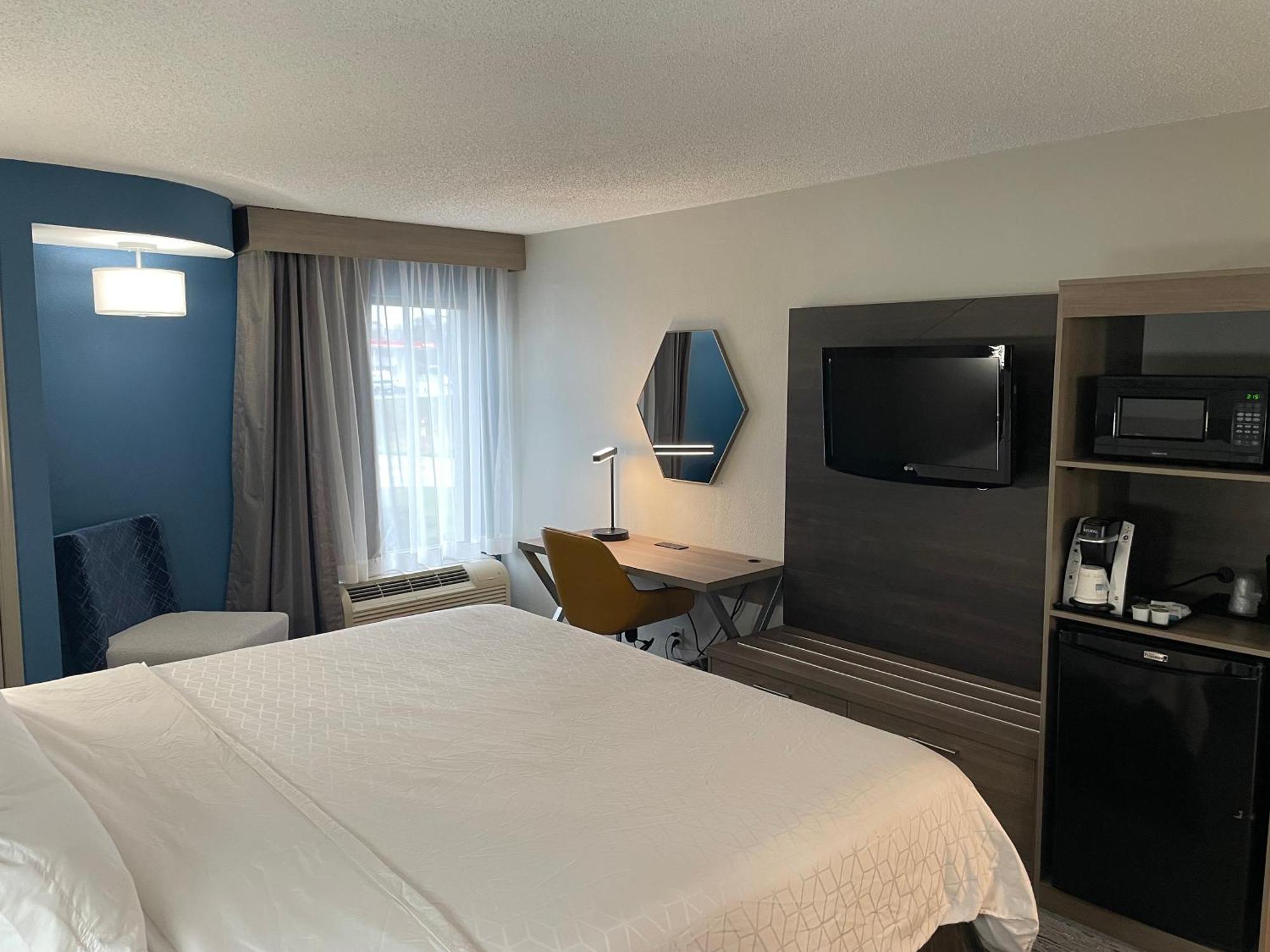 Holiday Inn Express Burlington By Ihg Exterior foto